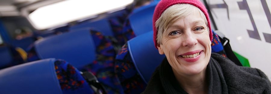 Glad bussresenär